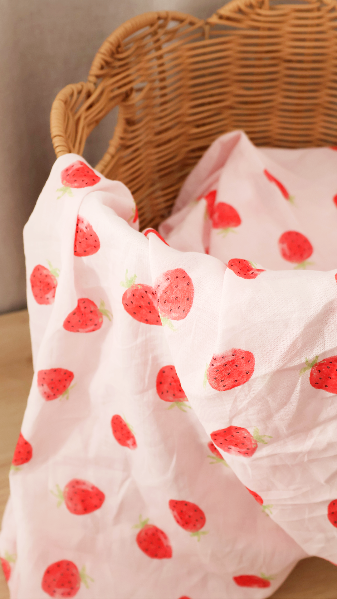 Strawberry Muslin Blanket Cotton